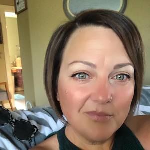 Meet your Posher, Genevieve
